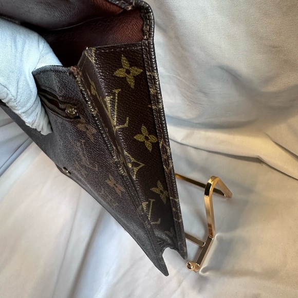 Louis Vuitton Monogram Lava Clutch Bag 🤎Preloved. Zipper pull missing - Picture 6 of 9